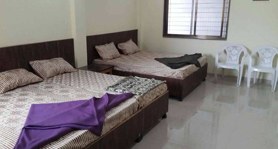 Hotel Vithai Niwas, Shirdi 4